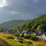 Im Nuerburgring Дом отдыха Herschbroich