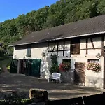 Im Nuerburgring Дом отдыха *