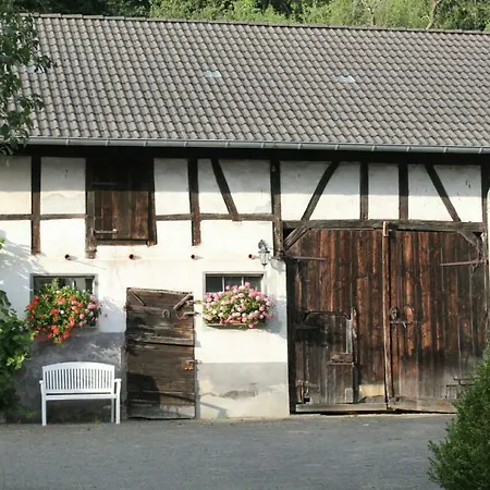 Im Nuerburgring Дом отдыха Herschbroich